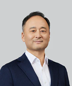 Won Woo Ro